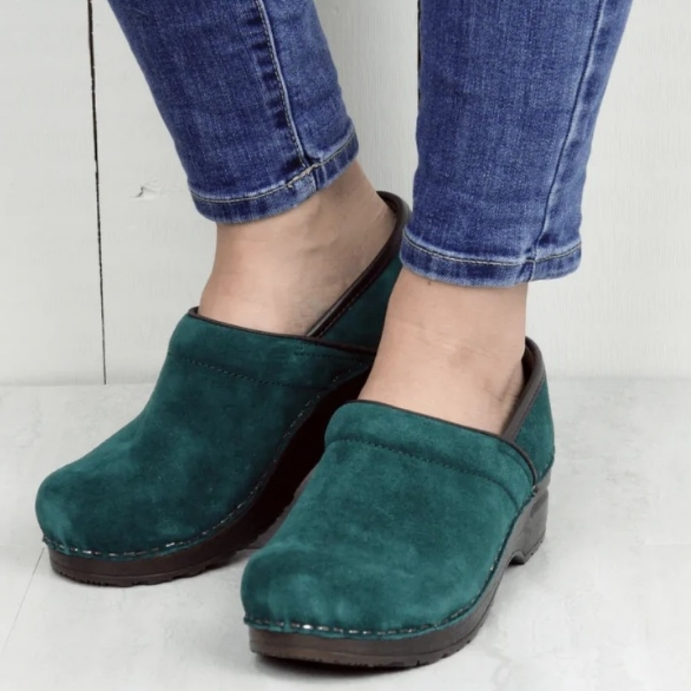Sanita Nina Suede Original Danish Clogs 40. These fit more like a 39, IMHO.
